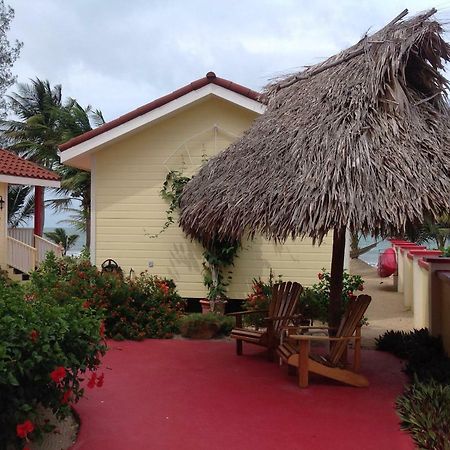The White Horse Inn - Hopkins Village Beach Belize מראה חיצוני תמונה