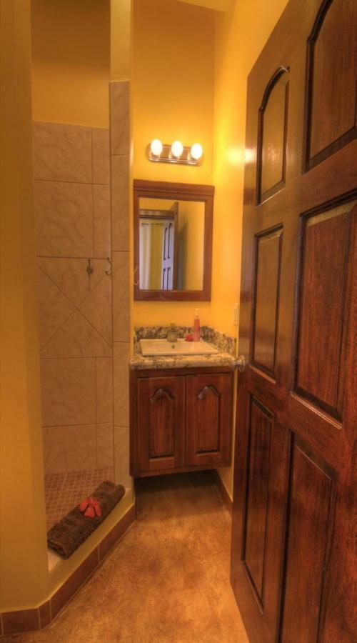 The White Horse Inn - Hopkins Village Beach Belize מראה חיצוני תמונה